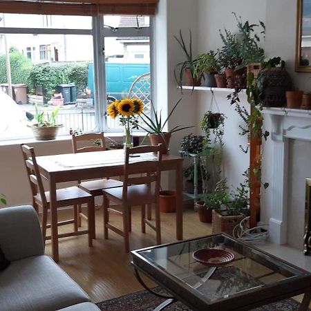 Dryden Gardens Apartment Edinburgh Bagian luar foto